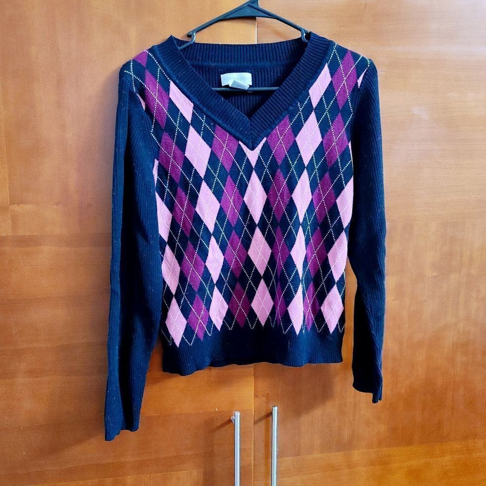 Worthington women's diamond pattern, v-neck top
